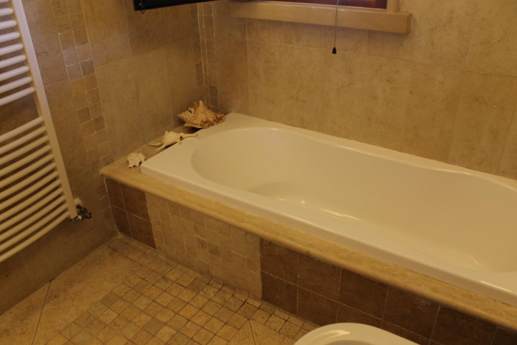 L'Albero Dei Limoni B&B Taranto Ngoại thất bức ảnh